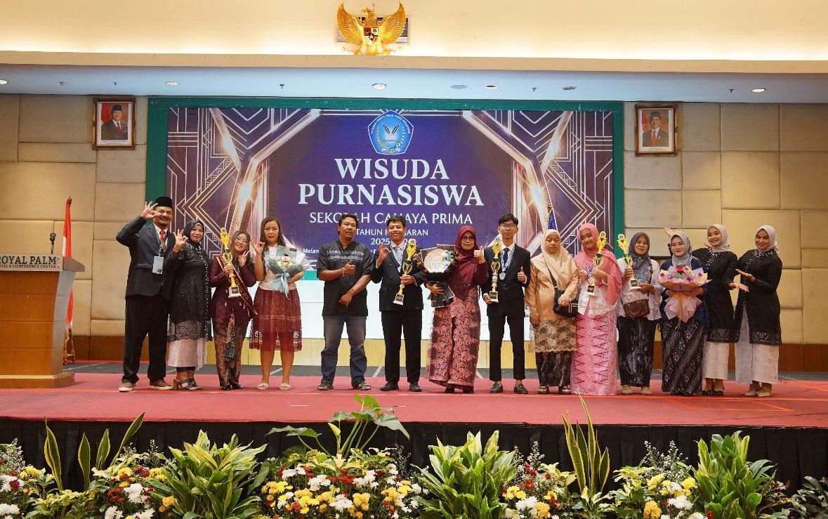 SMK Cahaya Prima Apresiasi 5 Lulusan Terbaik Berpredikat Nilai Ujian Tertinggi