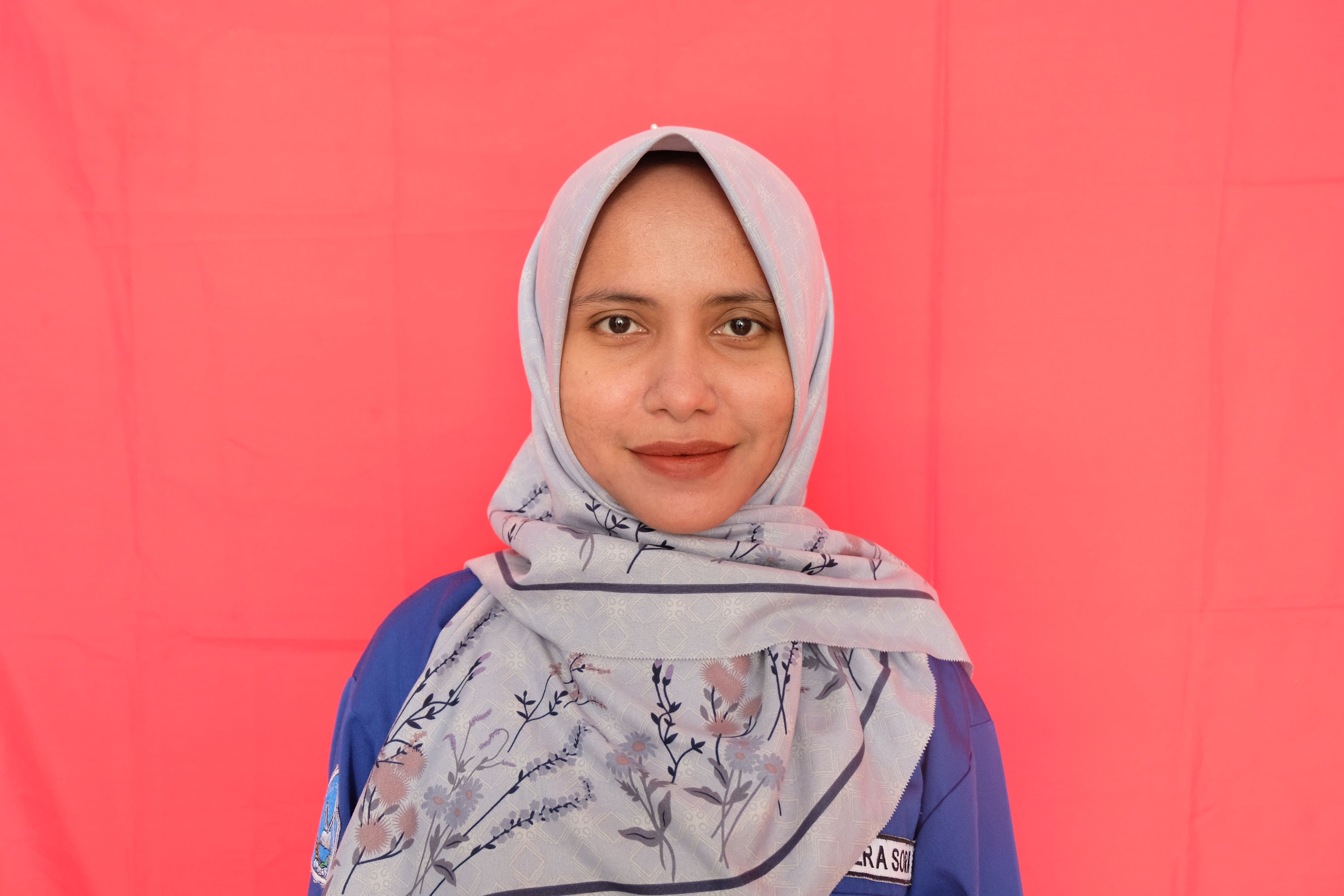 Vera Soraya, S.I.Kom